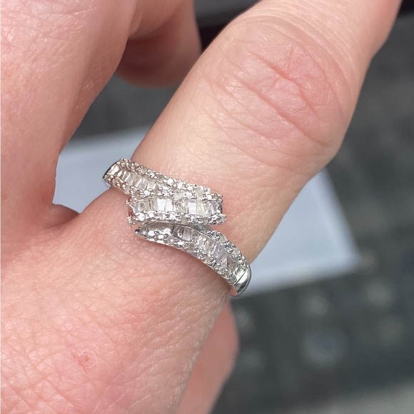 Genuine 0.50 Carat Diamond Bypass Ring ~ Baguette Diamond Cluster Wrap Band - Picture 9 of 15